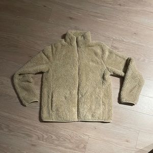 💥$11 - UNIQLO Tan Teddy Sherpa Jacket